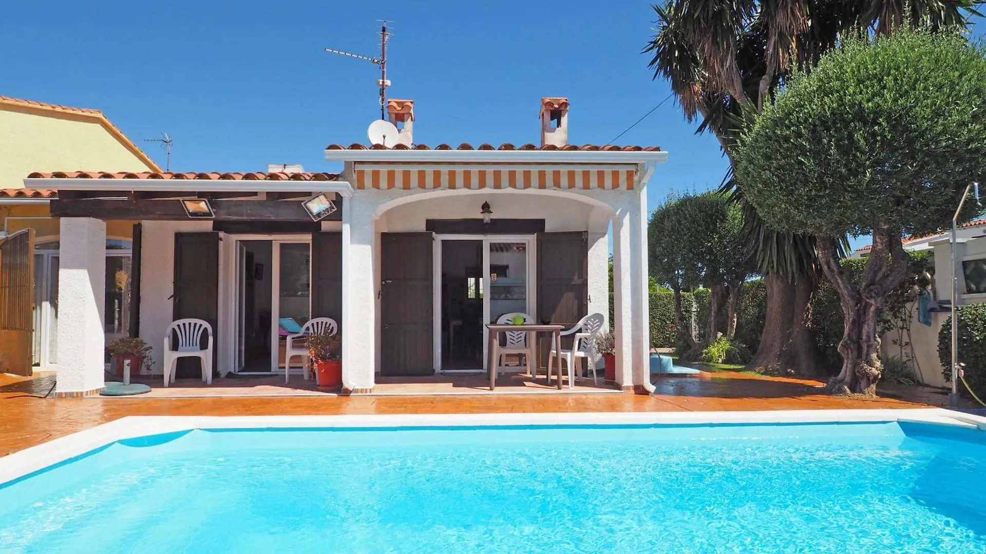 Villa Casa Bonita Con Piscina Privada, Wifi Y Aire Acondicionado En Torroella De Montgri - Es-325-32 Hébergement de vacances