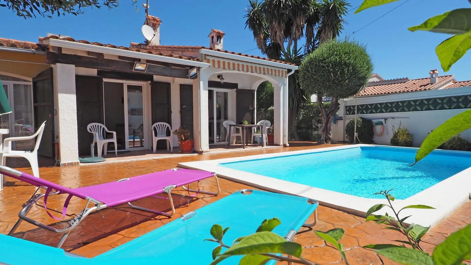 Villa Casa Bonita Con Piscina Privada, Wifi Y Aire Acondicionado En Torroella De Montgri - Es-325-32